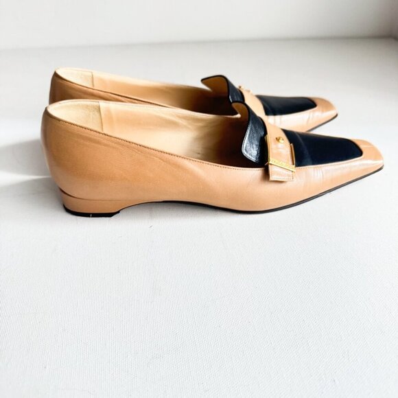 Vintage Chanel Two Tone White Beige Leather Loafers 36 - Picture 6 of 15